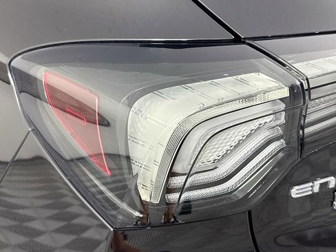 Used 2024 Buick Encore GX Avenir w/ Avenir Technology Package FWD image 35