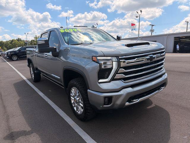 Used 2024 Chevrolet Silverado 3500 High Country w/ High Country Premium Package AWD/4WD image 1