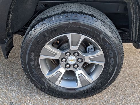 Used 2018 Chevrolet Colorado Z71 image 30