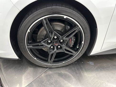 Used 2022 Chevrolet Corvette Stingray Premium Cpe w/ Z51 Performance Package image 28