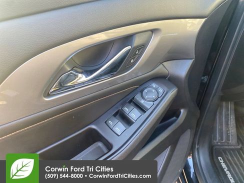 Used 2019 Chevrolet Traverse LT AWD/4WD image 6