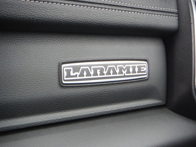 Used 2025 RAM 1500 Laramie AWD/4WD image 6