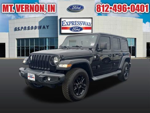 Used 2020 Jeep Wrangler Unlimited Sahara image 3