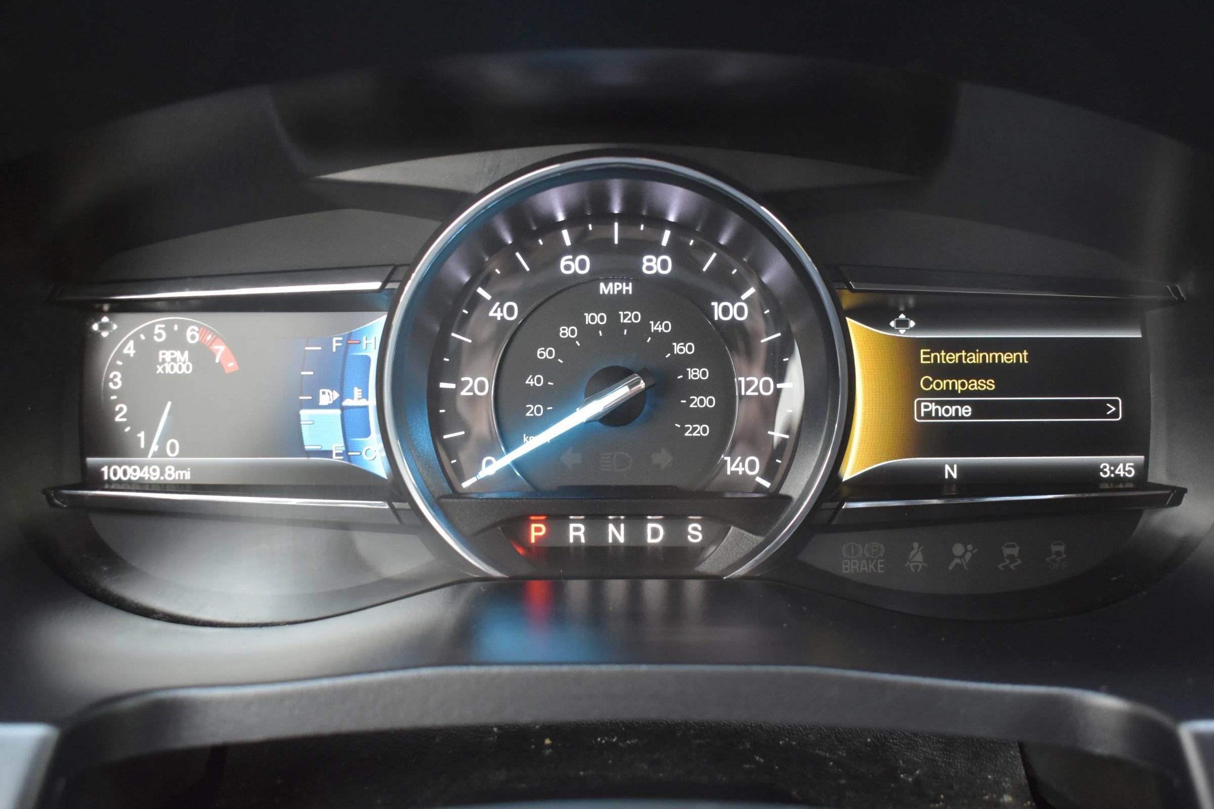 Used 2019 Ford Explorer XLT w/ Equipment Group 201A AWD/4WD image 17