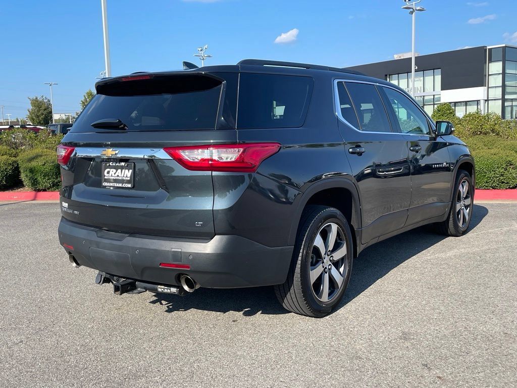 Used 2019 Chevrolet Traverse LT w/ LT Premium Package AWD/4WD image 8