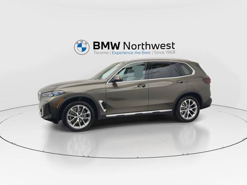 New 2026 BMW X5 xDrive40i AWD/4WD image 10