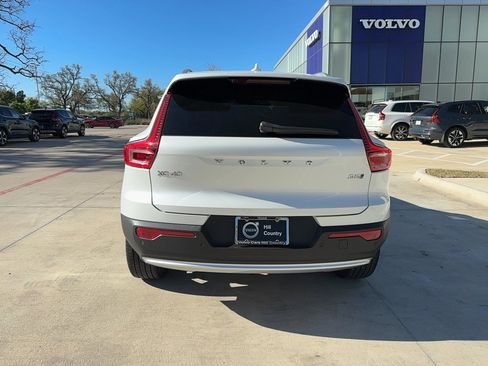 Certified 2023 Volvo XC40 B5 Plus w/ Protection Package Premier image 5