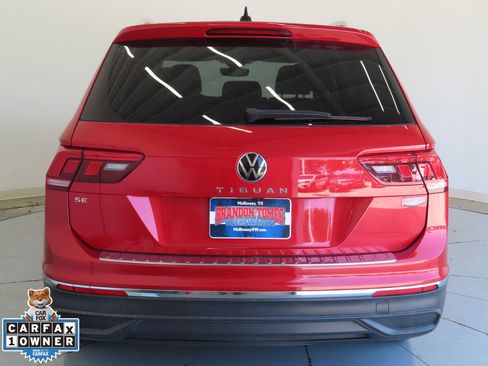 Used 2022 Volkswagen Tiguan SE FWD image 5