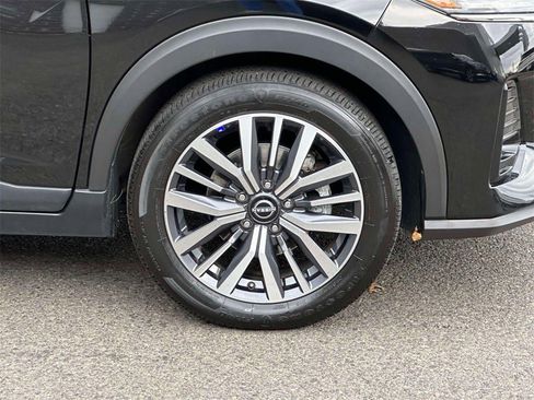 Certified 2024 Nissan Kicks SR image 7