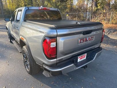 Used 2025 GMC Canyon Elevation w/ Convenience Package