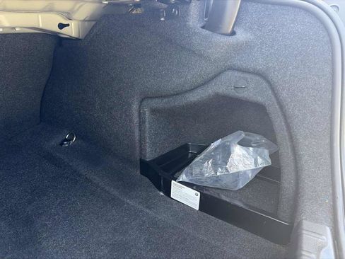 Used 2018 BMW 320i Sedan RWD image 20