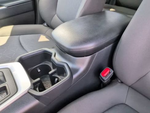 Certified 2025 Toyota RAV4 XLE FWD image 20