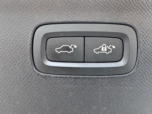 Used 2019 Volvo XC90 T6 Momentum w/ Advanced Package image 49