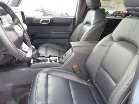 New 2025 Ford Bronco Badlands w/ Sasquatch Package image 4