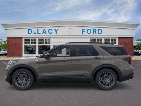New 2026 Ford Explorer ST-Line w/ ST-Line Street Pack AWD/4WD image 4
