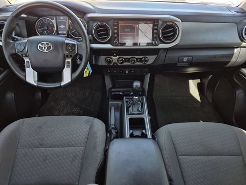 Used 2020 Toyota Tacoma SR5 AWD/4WD image 19