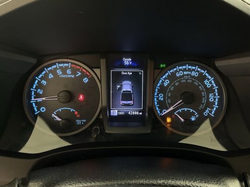 Used 2020 Toyota Tacoma TRD Sport image 24