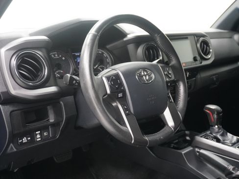 Used 2019 Toyota Tacoma TRD Pro AWD/4WD image 10