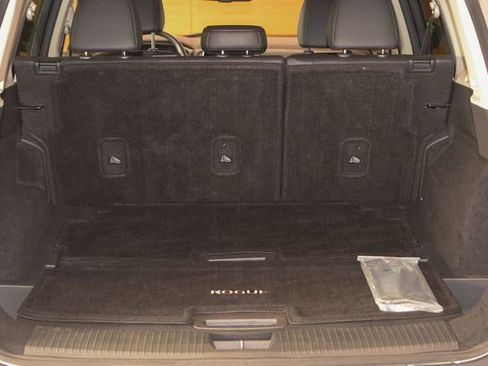 Used 2023 Nissan Rogue SL image 14