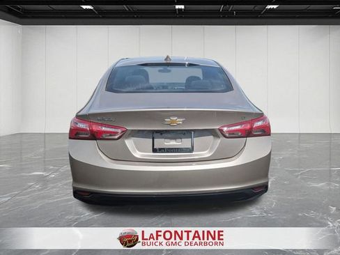 Used 2022 Chevrolet Malibu LT FWD image 4