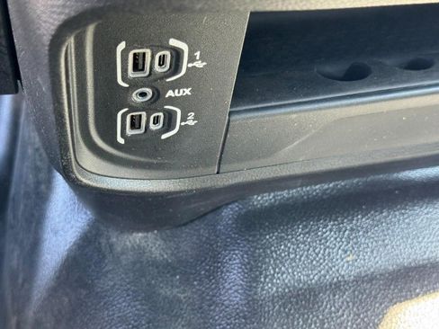 Used 2022 RAM 2500 Tradesman w/ Chrome Appearance Group image 21