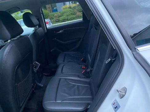 Used 2011 Audi Q5 2.0T Premium image 10