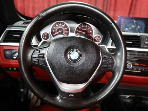 Used 2020 BMW 430i Convertible w/ M Sport Package RWD image 17
