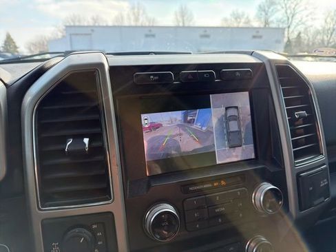Used 2019 Ford F150 Lariat w/ Equipment Group 502A Luxury AWD/4WD image 27
