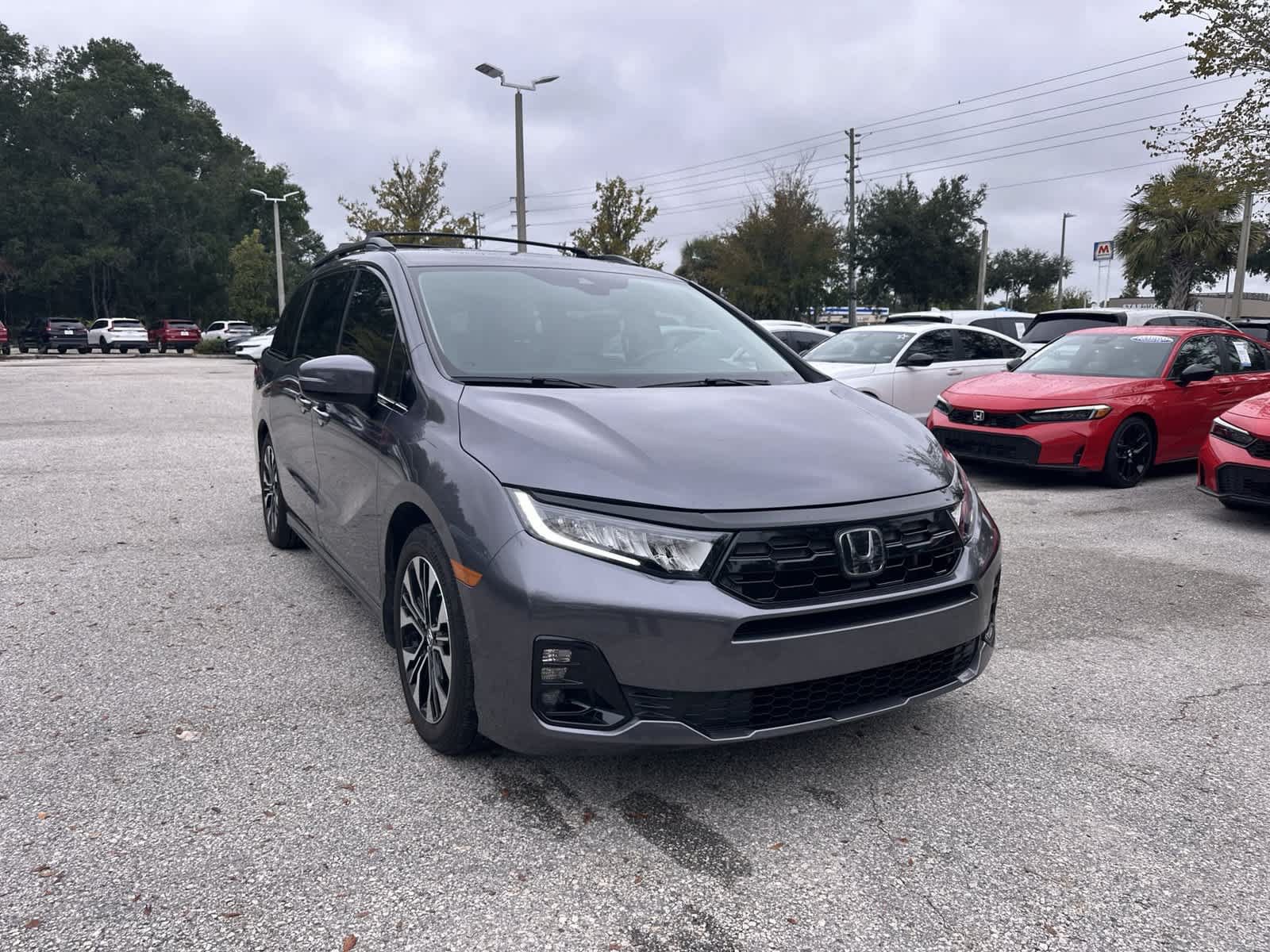 Used 2025 Honda Odyssey Elite image 8