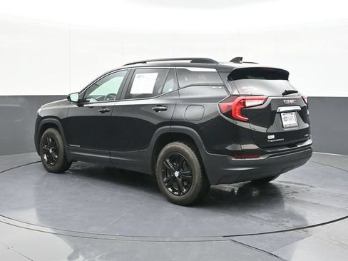 Used 2022 GMC Terrain SLE w/ Driver Convenience Package AWD/4WD image 10
