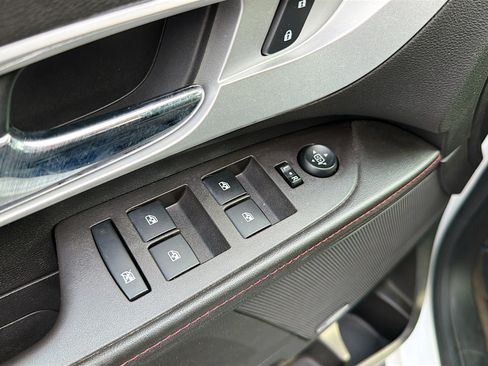 Used 2015 Chevrolet Equinox LT FWD image 7