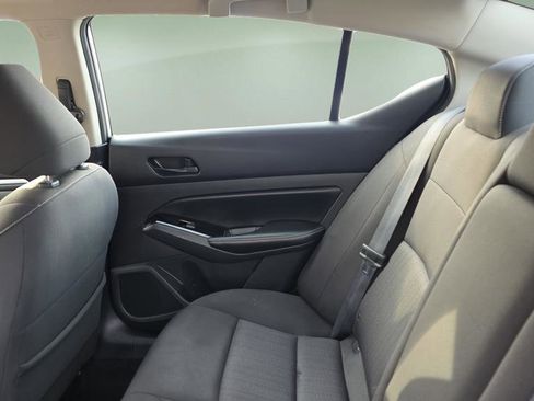 Used 2023 Nissan Altima 2.5 SV image 14