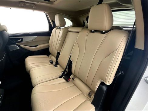 Certified 2026 Acura MDX w/ Technology Package image 33