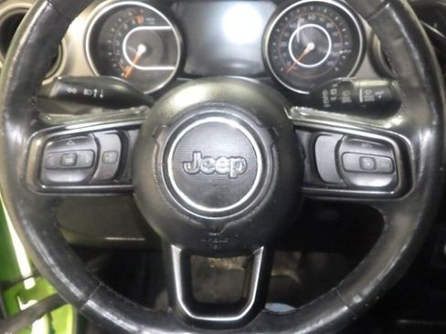Used 2019 Jeep Wrangler Sport AWD/4WD image 9