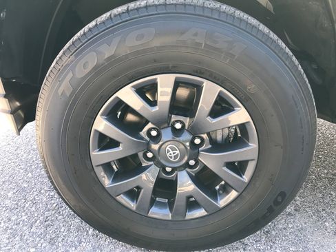Certified 2023 Toyota Tacoma SR5 AWD/4WD image 12