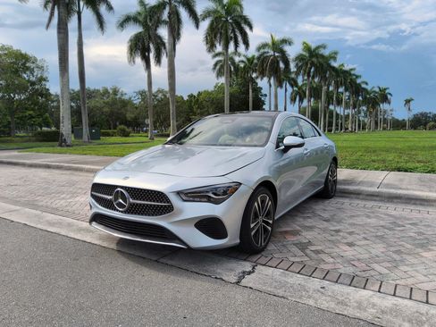 Used 2025 Mercedes-Benz CLA 250 4MATIC image 2