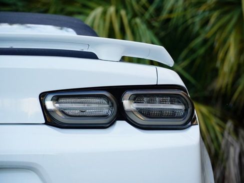 Used 2022 Chevrolet Camaro LT w/ RS Package image 8