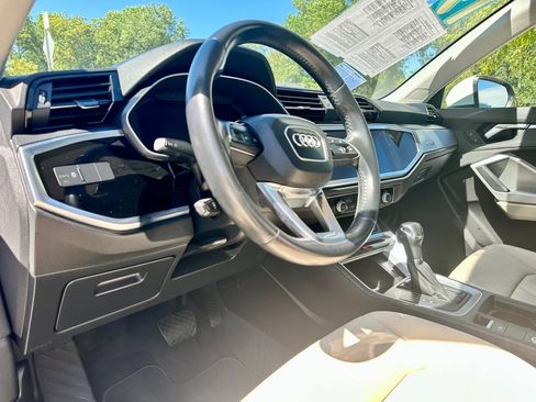 Used 2019 Audi Q3 2.0T Premium AWD/4WD image 10