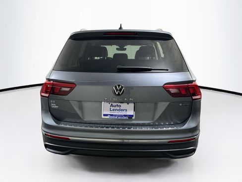 Used 2022 Volkswagen Tiguan SE image 6