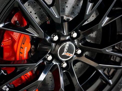 Used 2015 Chevrolet Corvette Z06 w/ 3LZ Preferred Equipment Group RWD image 52