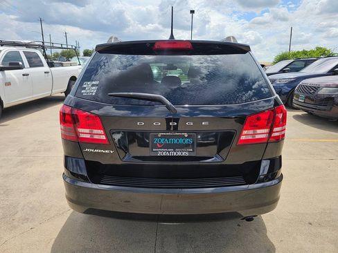 Used 2018 Dodge Journey SE w/ Popular Equipment Group FWD image 4