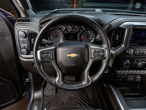Used 2021 Chevrolet Silverado 1500 LTZ image 18
