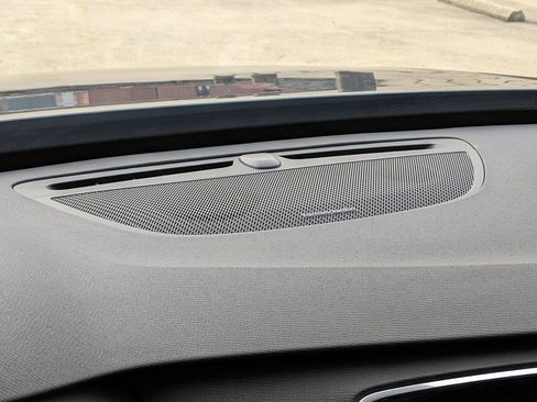 Certified 2024 Volvo XC90 T8 Plus w/ Protection Package Premier image 16