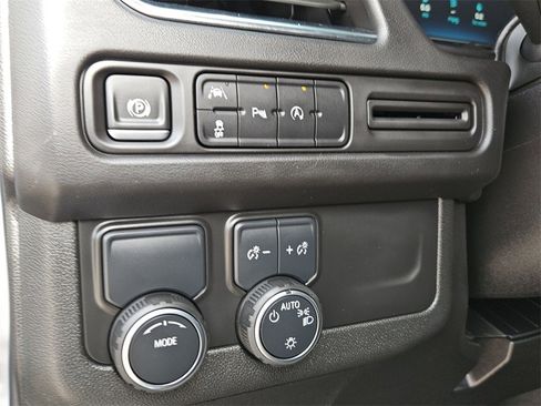 Used 2024 Chevrolet Tahoe LT image 15