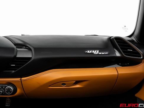 Used 2017 Ferrari 488 Spider *CARBON INTERIOR * IMMACULATE image 35