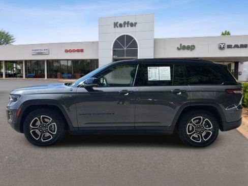 Used 2024 Jeep Grand Cherokee Trailhawk AWD/4WD image 2