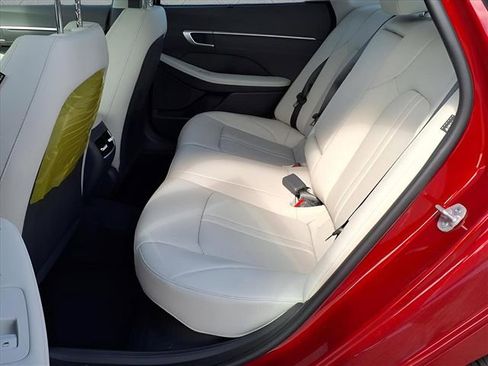 New 2025 Hyundai Sonata Limited image 13