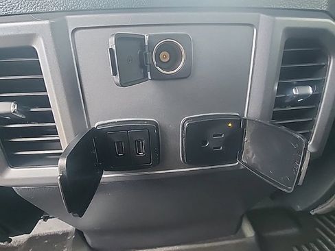 Used 2020 Ford F150 XLT w/ Equipment Group 302A Luxury AWD/4WD image 18