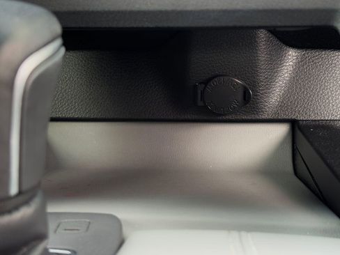 Certified 2019 Toyota Avalon Limited w/ Advanced Safety Package image 35