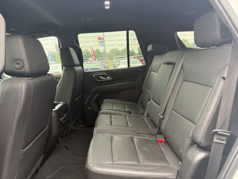 Used 2022 Chevrolet Tahoe LT w/ Luxury Package AWD/4WD image 19